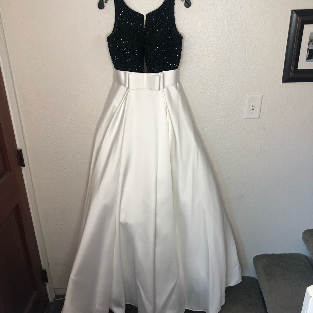 Black&White Camille Le Vie Gown